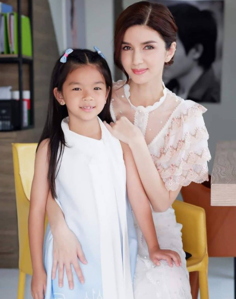 โบว์ แวนด้า โพสต์แล้ว หลังเจอดราม่าตัดสินใจผิดพา น้องมะลิ ออกรายการ