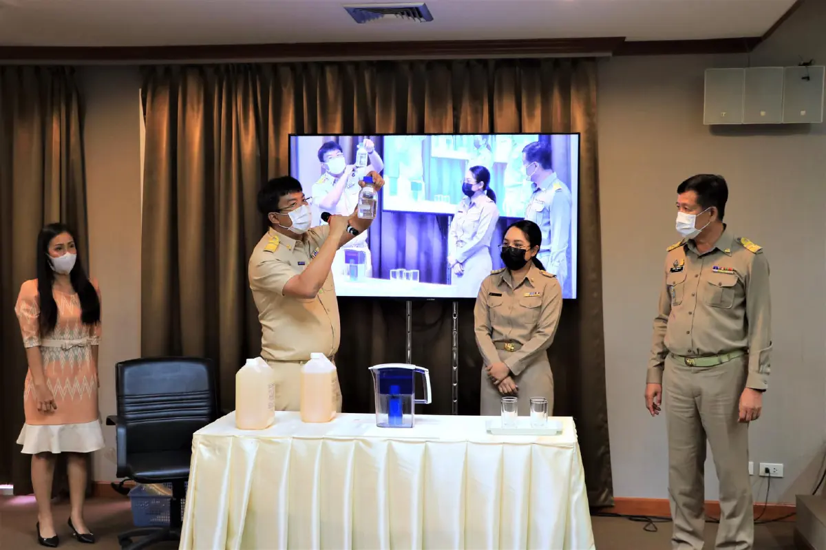 อธิบดีฯชิม"น้ำพุโซดา"ออกสื่อ ดื่มได้ปลอดภัย เเหล่งน้ำคุณภาพดีสุดในไทย