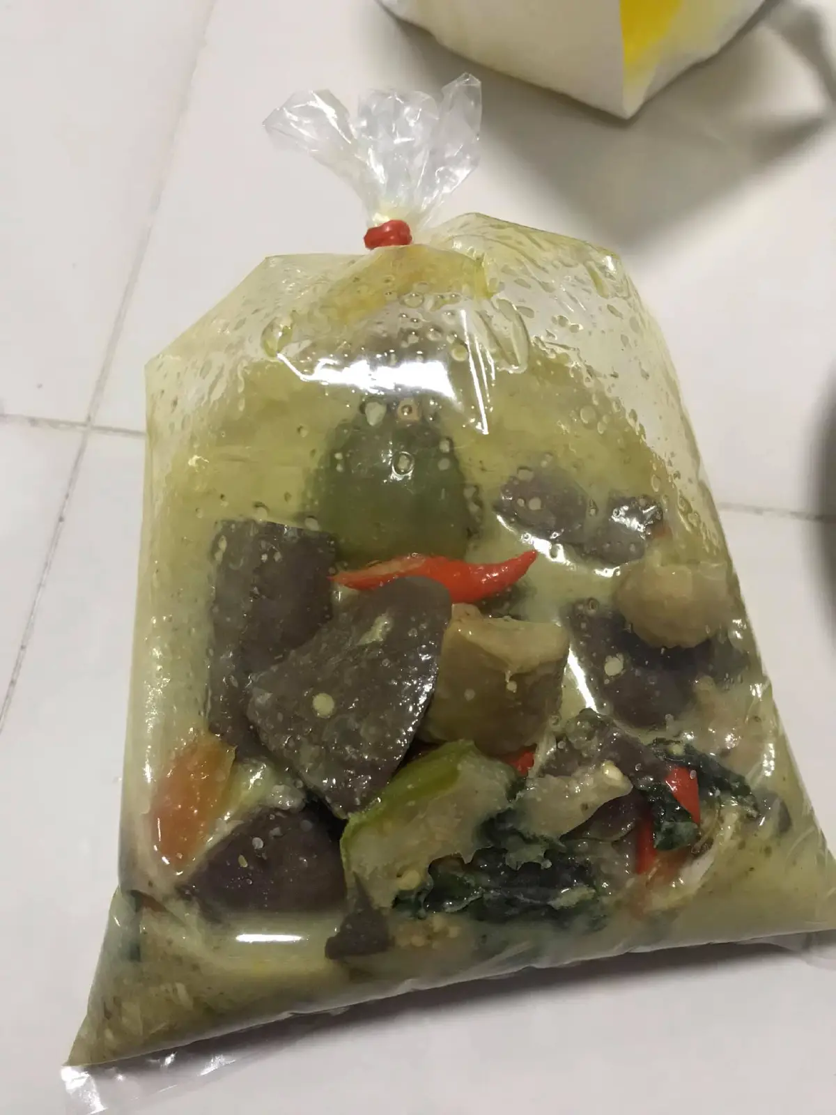 สาวข้องใจป้าร้านข้าวแกงไม่มีคนอุดหนุน เพราะไม่ได้ร่วมโครงการอะไรเลย