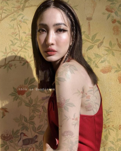 แต้ว ณฐพร ใส่ชุดแดงแรงฤทธิ์ รับเทศกาลตรุษจีนพร้อมฉลองรอดโควิด-19