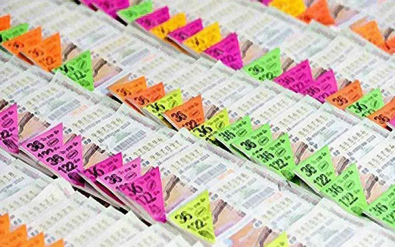 กองสลากเผย เจอลอตเตอรี่ขายแพง แจ้งเบาะแส มีรางวัลให้ 1,000 บาท