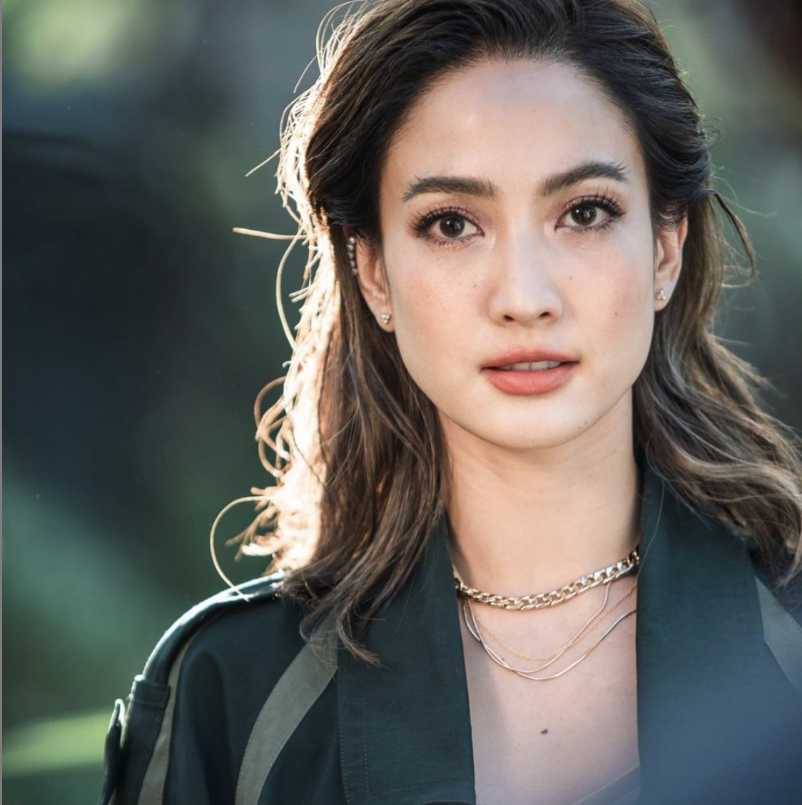 ไฮโซณัย เมินดราม่า บุกหา แต้ว ณฐพร แถมเซลฟี่ผ่านรั้วบ้าน หลังแฟนสาวโดนถล่ม