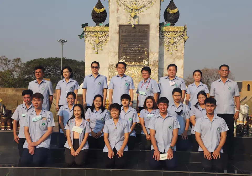 ส่งทีมเฝ้าระวังสอบสวนควบคุมโรคลพบุรี13คน ลงพื้นที่สมุทรสาครตรวจเชิงรุก