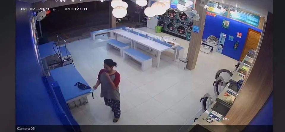 หนุ่มประกาศล่าคู่ชายหญิงขโมยกระเป๋าเงินในร้านซักรีด วงจรปิดมัดตัวแน่น