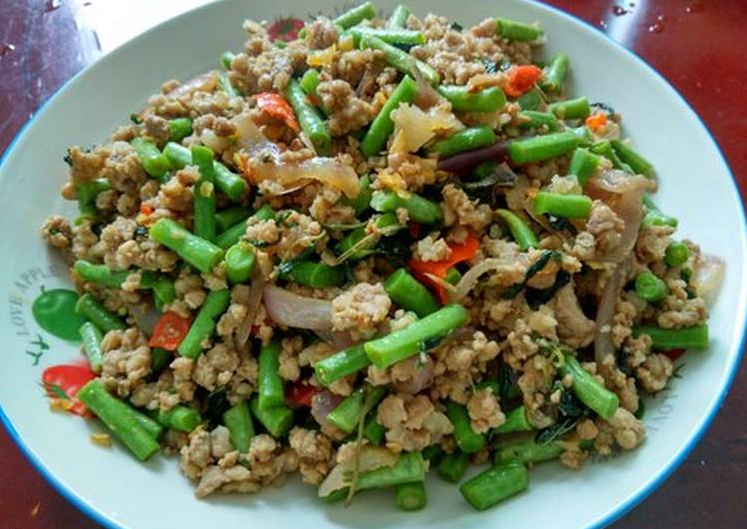ถกกันเสียงแข็ง! "แม่ค้า" ขายผัดกระเพราไม่ใส่ถั่ว แพงกว่า
