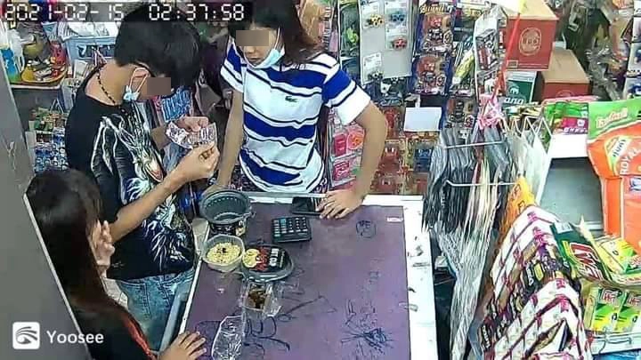เด็กวัยรุ่น 4 คน เข้าร้านชำในเวลาตี 2 ก่อเรื่องไม่ทันเห็นกล้องวงจรปิด