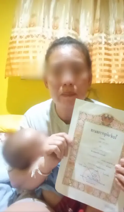 ภรรยาหลวงอุ้มลูก เล่าความช้ำ หลังสามีทหารหนีไปแต่งงานใหม่