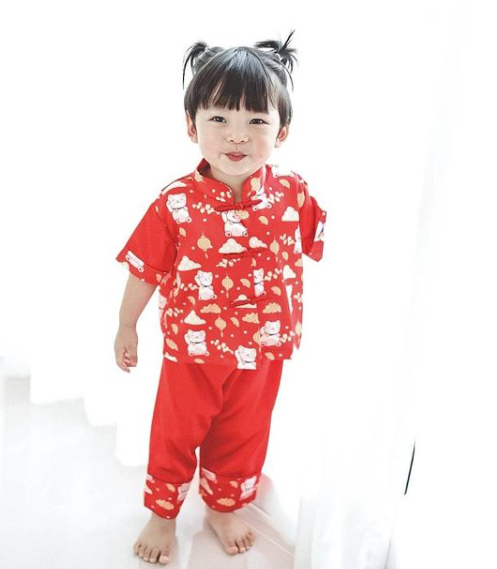 นิวเคลียร์ พาลูกชาย น้องไทก้า ถ่ายแบบต้อนรับเทศกาลตรุษจีน