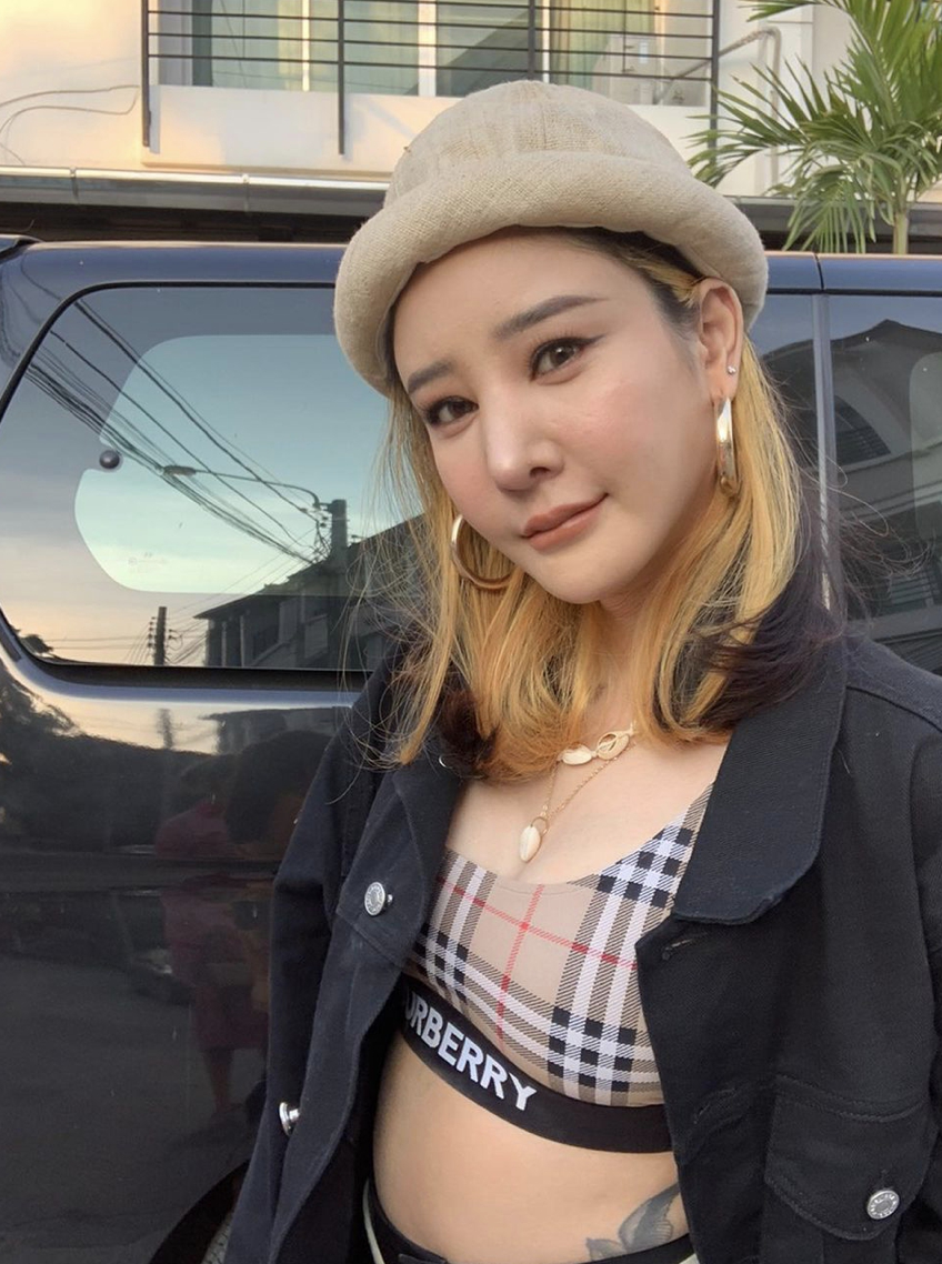 แตงโม นิดา หัวใจไม่ว่างแล้ว โพสต์รูปดอกไม้พร้อมข้อความบอกรักจากหนุ่ม