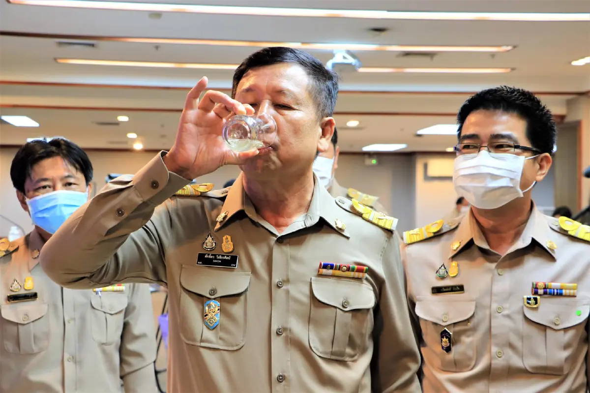 อธิบดีฯชิม"น้ำพุโซดา"ออกสื่อ ดื่มได้ปลอดภัย เเหล่งน้ำคุณภาพดีสุดในไทย