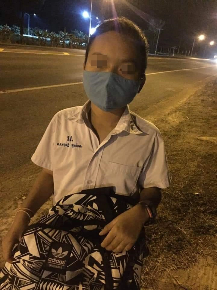 นักเรียนป.4หน้าเศร้า ขี่จักรยานมาไกลกลางดึกจากอุบลฯ จะไปกรุงเทพฯหาเเม่