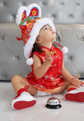 แม่ลิเดีย จับลูกสาว น้องเดมี่ ใส่ชุดกี่เพ้ารับเทศกาลตรุษจีน2021