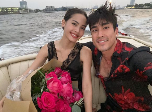 ณเดชน์ คลั่งรัก ทำป้ายโชว์หวานประกาศทั่วกรุง เซอร์ไพร์ส ญาญ่า