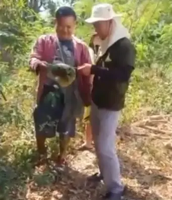 หนุ่ม อนุวัต เจอดีกลางป่า จนเป็นลม ชักเกร็ง ต้องรีบพาไปขอขมาศาลประจำห