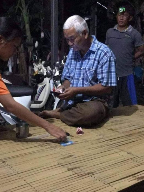 ลุงรับผู้โดยสารวัยรุ่น มาจากบขส.อุบล-ไปยโสธร พอถึงที่หมายแล้ว
