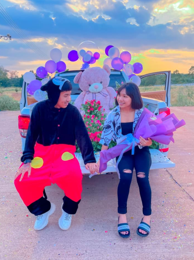 เจนนี่ โชว์โมเมนต์หวาน ลิลลี่-ฟลุ๊ค นั่งจับมือกัน พร้อมสัญญาสร้างอนาคต