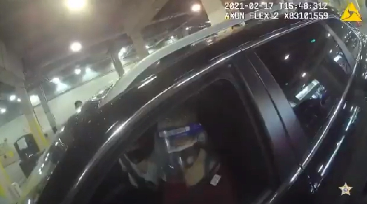 หญิงสหรัฐ ปลอมตัวเป็นคนแก่ เข้าคิวฉีดวัคซีนโควิด-19 เผยเคยทำสำเร็จแล้ว