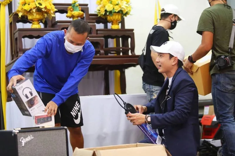 แพท พาวเวอร์แพท กลับเรือนจำอีกครั้ง ในฐานะผู้ให้ที่ยิ่งใหญ่