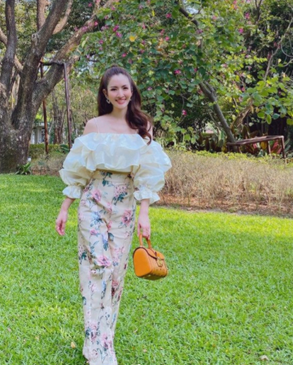 แอฟ ทักษอร โพสต์ภาพล่าสุดในสวน สวยแพงยอดไลก์ทะลุแสน