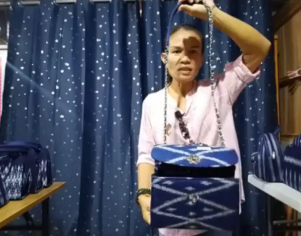 สาวทนไม่ไหว โพสต์ทันที หลังสั่งกระเป๋า จากร้านแม่น้องชมพู่