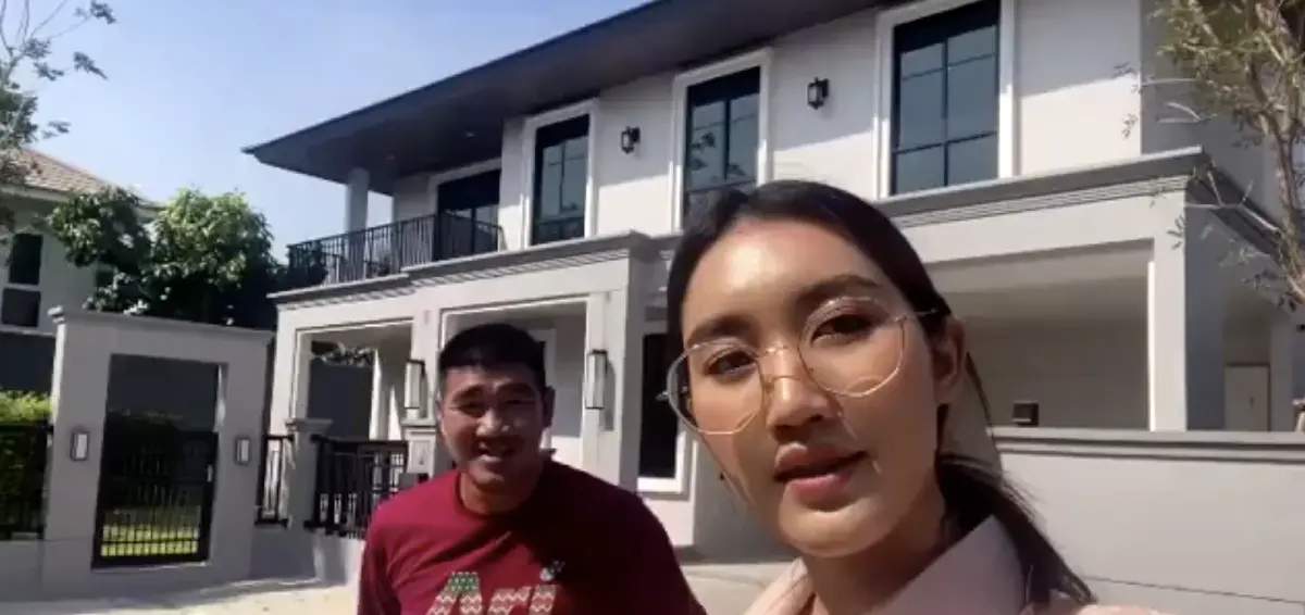 สมรักษ์ คำสิงห์ มาคอนเฟิร์มลูกสาว น้องเบสท์​ ซื้อบ้าน2หลัง30ล้าน