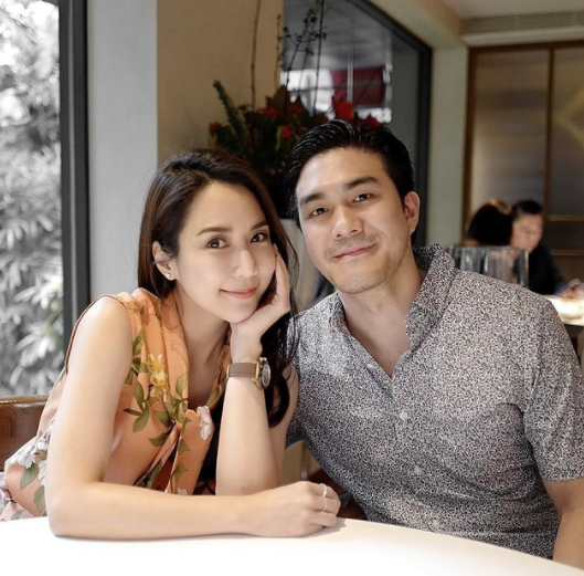 จั๊กจั่น อคัมย์สิริ กลบข่าวดราม่างานแต่งล่ม ควงสามีดูชุดแต่งงาน