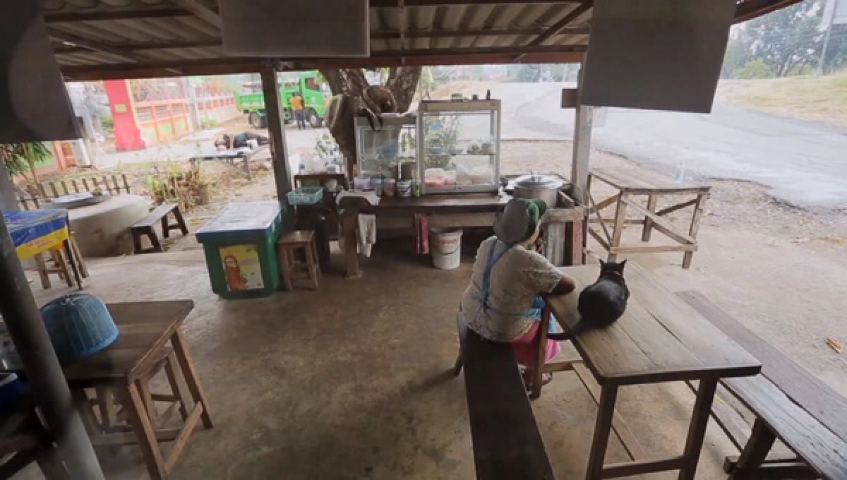 พิมรี่พาย ช่วยเหลือคุณยายยอดนักสู้ ตาบอดขายก๋วยเตี๋ยวเลี้ยงทั้งครอบครั