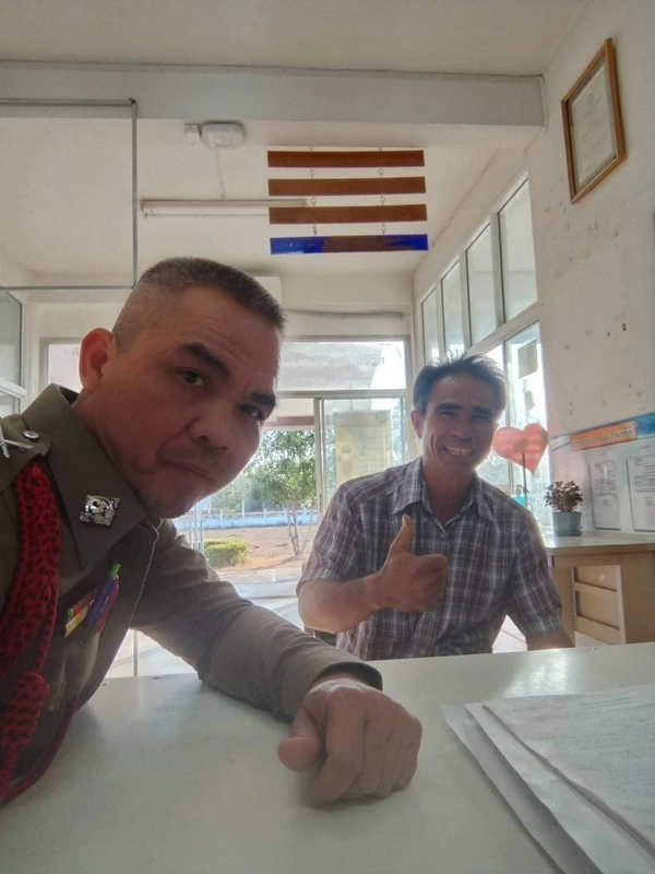 พ่อค้าหวยชาวอุบล ขายสลากฯไม่หมด โชคดีถูกรางวัลที่ 1 รับทรัพย์ 12 ล้าน
