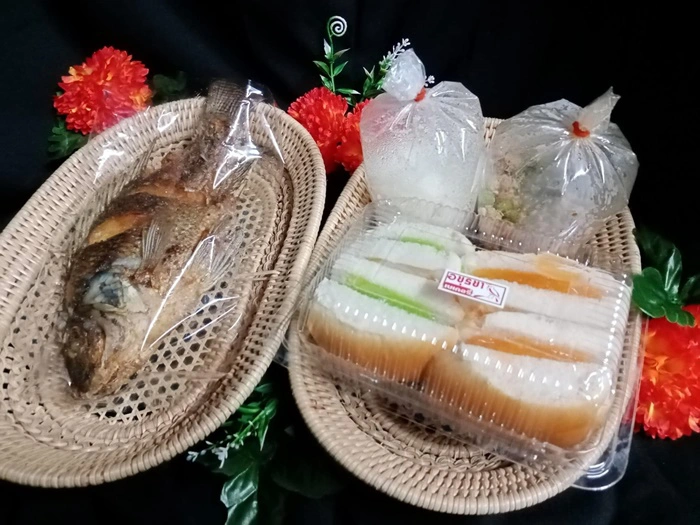 ร้านค้าผุดไอเดีย รับจ้างตักบาตร เอาใจคนอยากทำบุญ แต่ขี้เกียจตื่น