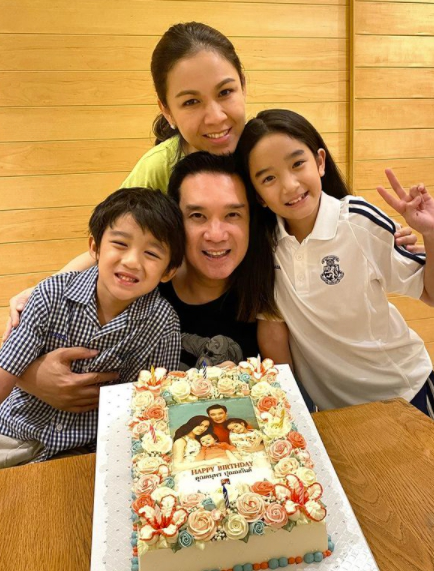 กบ สุวนันท์-บรู๊ค ดนุพร เซอร์ไพรส์ของขวัญหรู ในวันเกิดหลานสาว