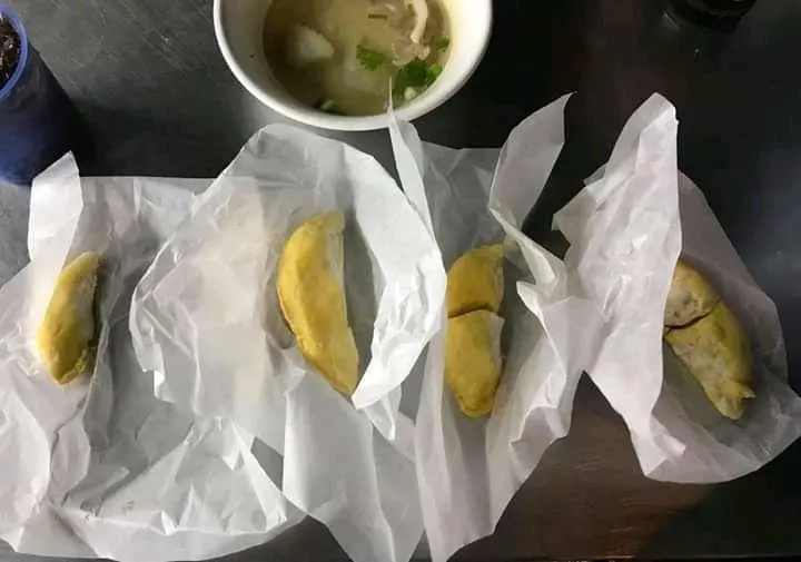 ลูกค้าสาวแวะซื้อ "ทุเรียน" จากร้านริมถนน ก่อนโดนพ่อค้าเล่นไม่ซื่อ