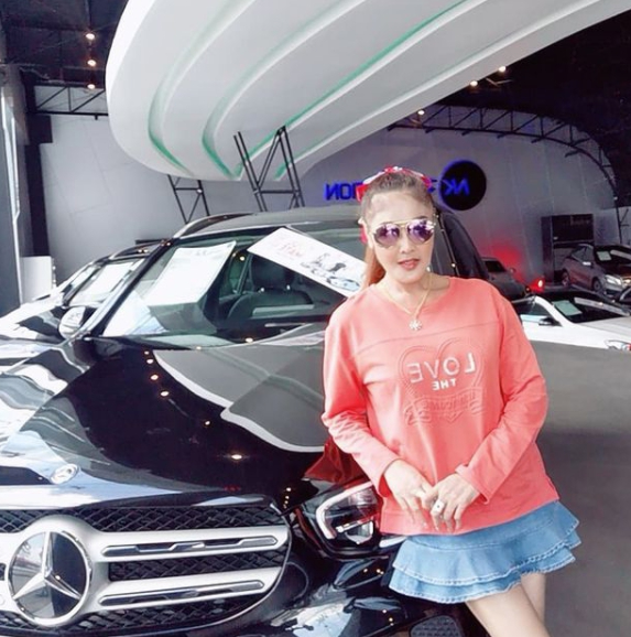 ดาว มยุรี ผ่าตัดศัลยกรรมครั้งใหญ่อีกครั้ง เพื่อเป็น​พรีเซ็นเตอร์คลินิก