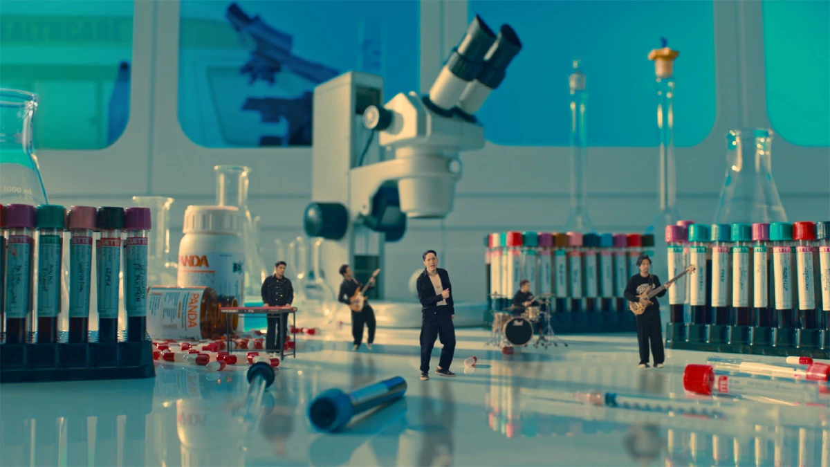 โปเตโต้ ชวนเดา ใครคือเหล่าคนดังที่มาแชร์โลกแห่งความสุขใน MV คนตัวเล็ก