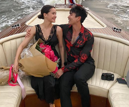 ณเดชน์ คลั่งรัก ทำป้ายโชว์หวานประกาศทั่วกรุง เซอร์ไพร์ส ญาญ่า