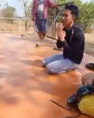 หนุ่ม อนุวัต เจอดีกลางป่า จนเป็นลม ชักเกร็ง ต้องรีบพาไปขอขมาศาลประจำห