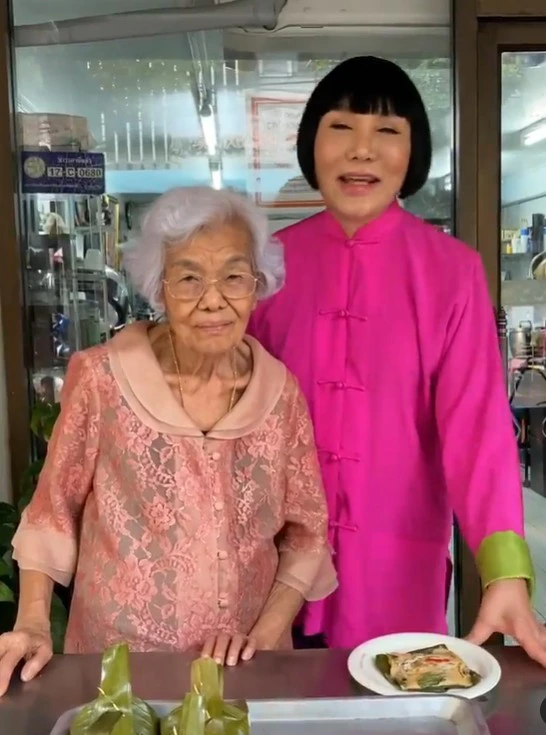 ม้า อรนภา ควงแฟนหนุ่มเดินทางไหว้ ไอ้ไข่ ณ วัดเจดีไอ้ไข่