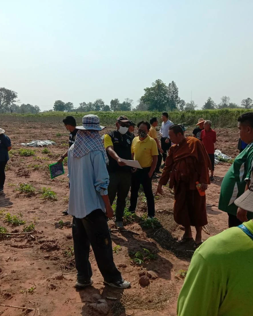 กรมอุทยานฯ ส่งทีมพิสูจน์ หลังชาวบ้านแจ้งพบรอยเท้าสัตว์ป่าคล้าย หมีควาย
