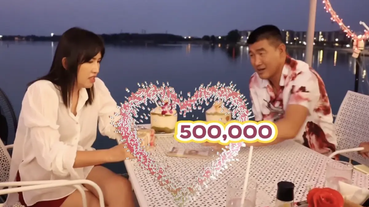 สมรักษ์ คำสิงห์ พาภรรยา ดินเนอร์ในรอบ30ปี พร้อมเซอร์ไพรส์เงินสด5แสน