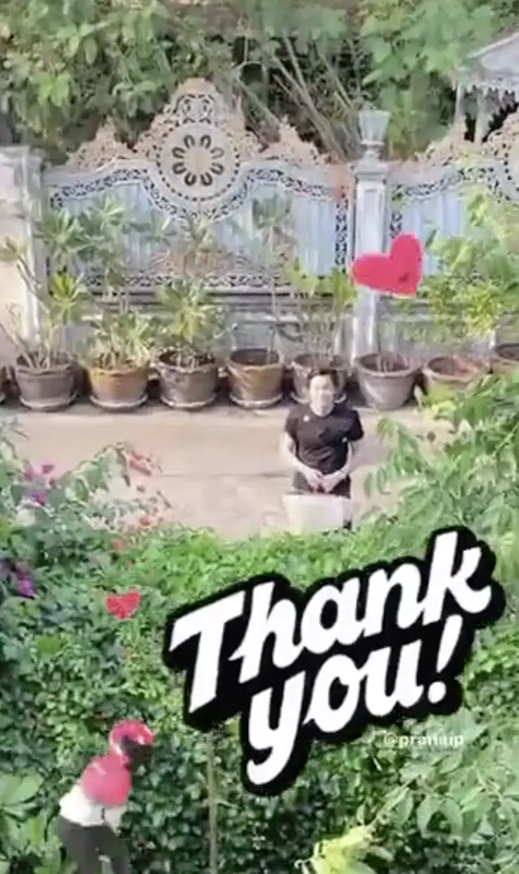 ไฮโซณัย เมินดราม่า บุกหา แต้ว ณฐพร แถมเซลฟี่ผ่านรั้วบ้าน หลังแฟนสาวโดนถล่ม