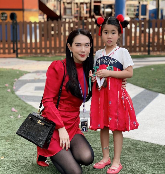 เมย์ ปทิดา อวดรูปฝากแฟนคลับ หลังร่วมกิจกรรมโรงเรียนของ น้องมายู