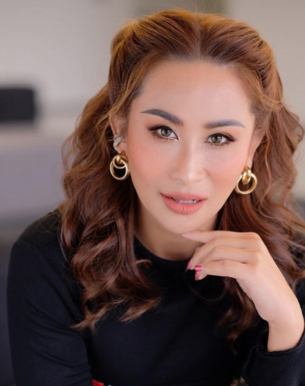 ใบเตย โผล่ให้กำลังใจ ลาล่า หลังตกที่นั่งลำบาก ต้องขายรถสู้ชะตาชีวิต