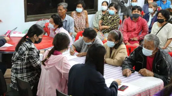 ตกเป็นเหยื่อเกือบ700ราย ผู้สูงอายุ,ไร้สมาร์ทโฟนโดนเพียบ หลอกเอาเลขปชช.