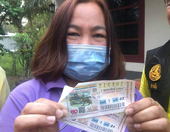 ประธาน อบต. ถูกรางวัลที่ 1 รับ 12 ล้าน เชื่อได้โชคดีมาจากความกตัญญู