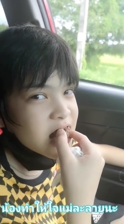 แอนนี่ บรู๊ค น้ำตาซึม หลังลูกชาย น้องฑีฆายุ ขอบคุณแม่ที่ดูแลมาอย่างดี