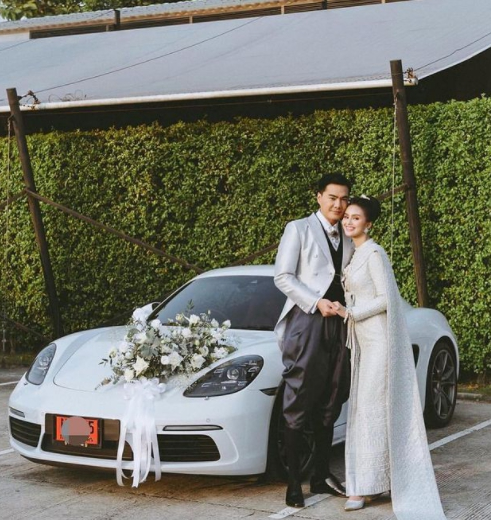 เคลลี่ ธนะพัฒน์ ยอมรับเลิกภรรยา นาย ชนุตรา อายุห่างกัน 22 ปี