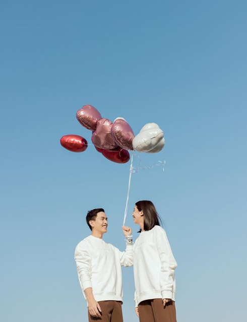 มิ้นต์ ชาลิดา-ภูผา ฉลองดินเนอร์หรู  ในวันครบรอบ 9 ปี