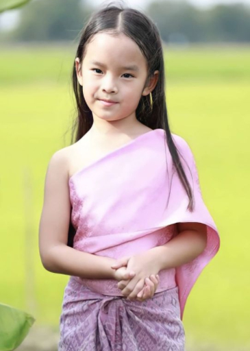 สงกรานต์-แอฟ ช่วยกันโปรโมทละครเรื่องแรกลูกสาว น้องปีใหม่ รับบทนางเอก