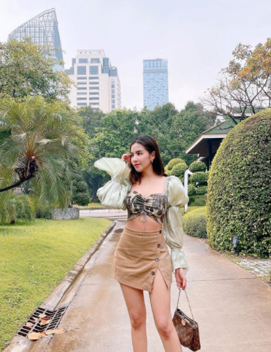 ใบเตย กลับมาทวงบัลลังก์สั้นเสมอหู อวดหุ่นเป๊ะปังหลังคลอด
