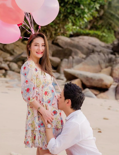 ฟลุค เกริกพล-นาตาลี โพสต์ต้อนรับลูกสาว หลังใกล้เจอหน้าทายาท