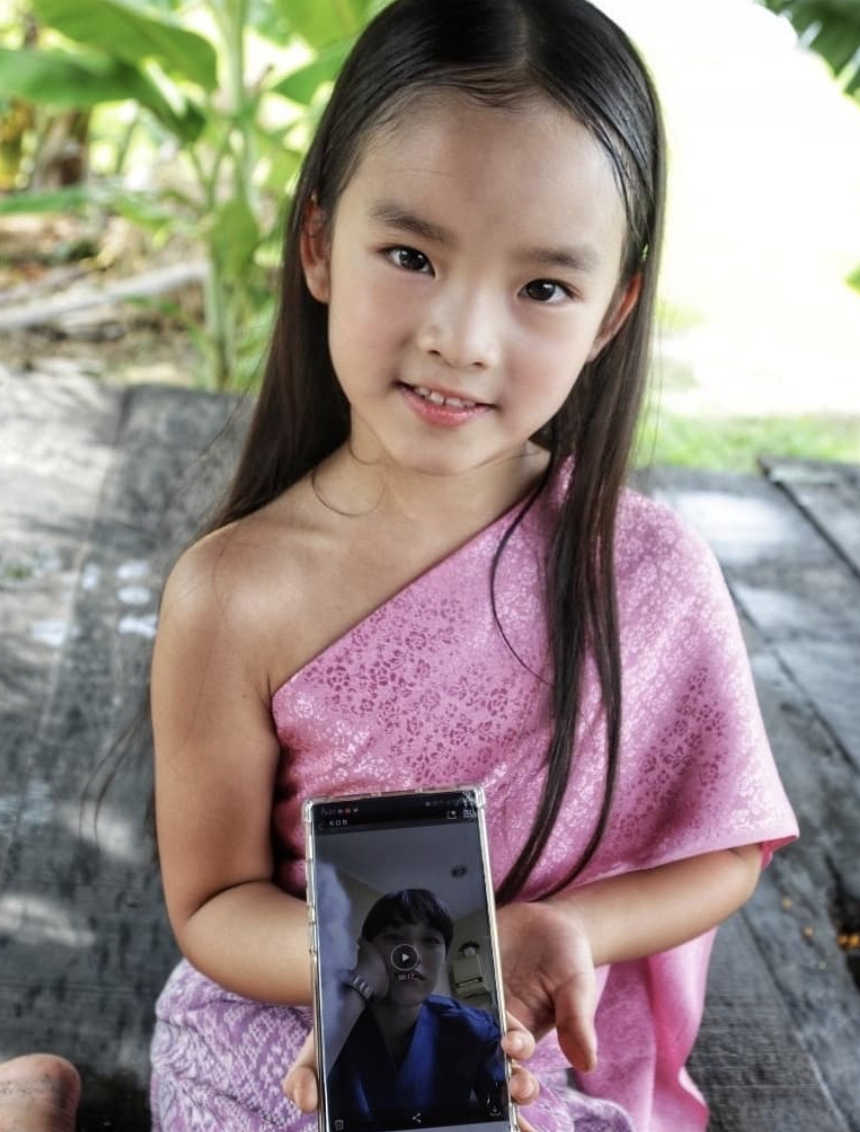 แอฟ ทักษอร แอบเม้าท์ลูกสาว น้องปีใหม่ นั่งเช็กมอนิเตอร์ พร้อมขอเปลี่ยนบทเอง